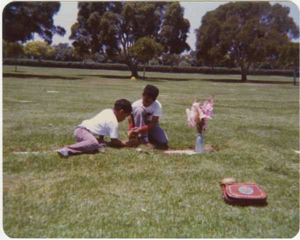 Houston and Johnnie (Los_Angeles, CA 1 June 1977)